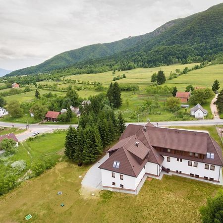 B&B Villa Angy Korenica Exteriör bild