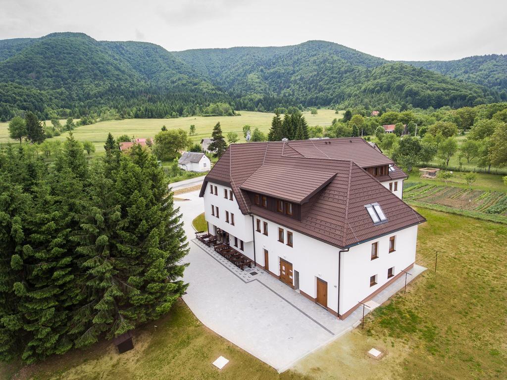 B&B Villa Angy Korenica Exteriör bild