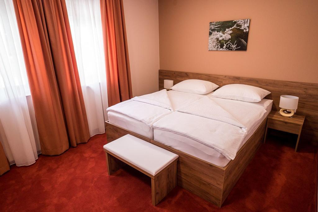 B&B Villa Angy Korenica Exteriör bild