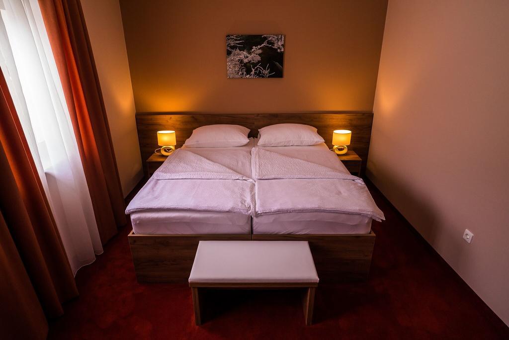 B&B Villa Angy Korenica Exteriör bild