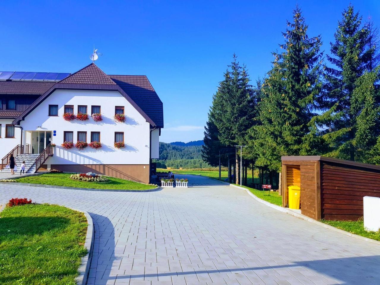 B&B Villa Angy Korenica Exteriör bild